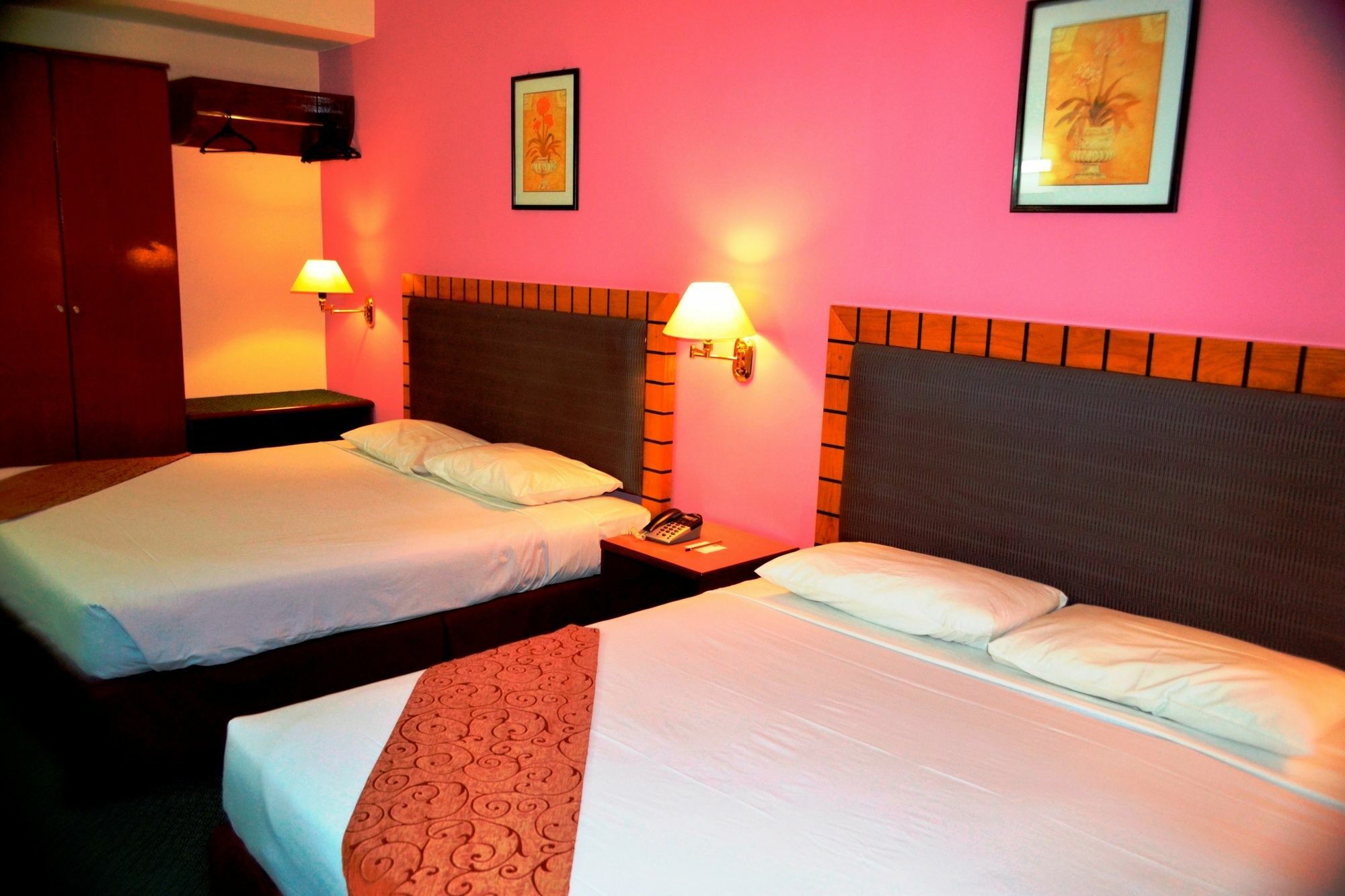 Hotel Caliber Куала Лумпур Екстериор снимка